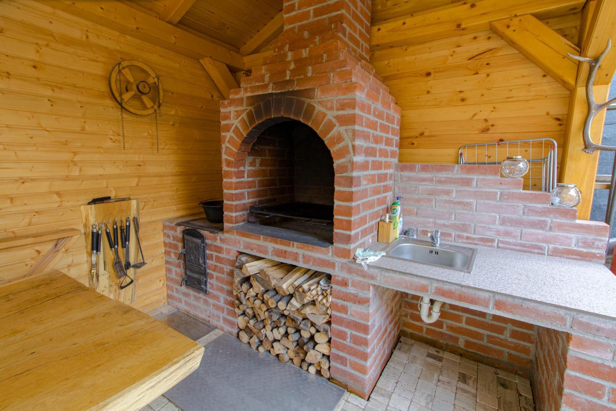 Bear'S Lair Chalet Porumbacu de Sus Exterior foto