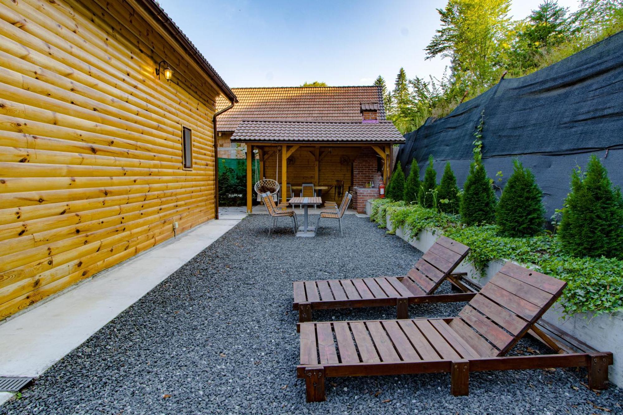 Bear'S Lair Chalet Porumbacu de Sus Exterior foto